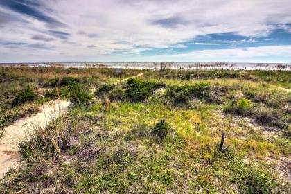 Hilton Head Island Condo with Ocean Views! - image 2