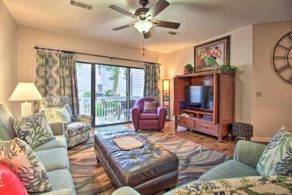 Charming Hilton Head Townhome - Walk to Beach!