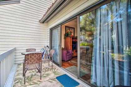 Charming Hilton Head Townhome - Walk to Beach! - image 14