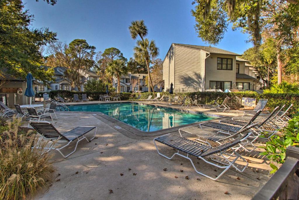 Charming Hilton Head Townhome - Walk to Beach! - image 5