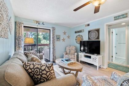 Villa with Prime Location Walk to Beach and Coligny! - image 13