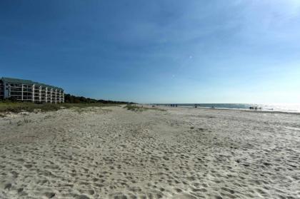 Hilton Head Island Condo Walk to the Beach! - image 10