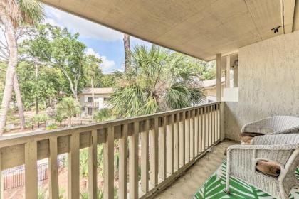 Hilton Head Island Townhome - Walk to Beach! - image 1