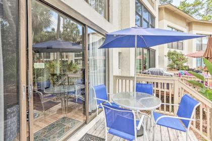 Hilton Head Island Townhome - Walk to Beach! - image 12