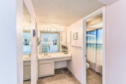 Hilton Head Island Townhome - Walk to Beach! - image 17