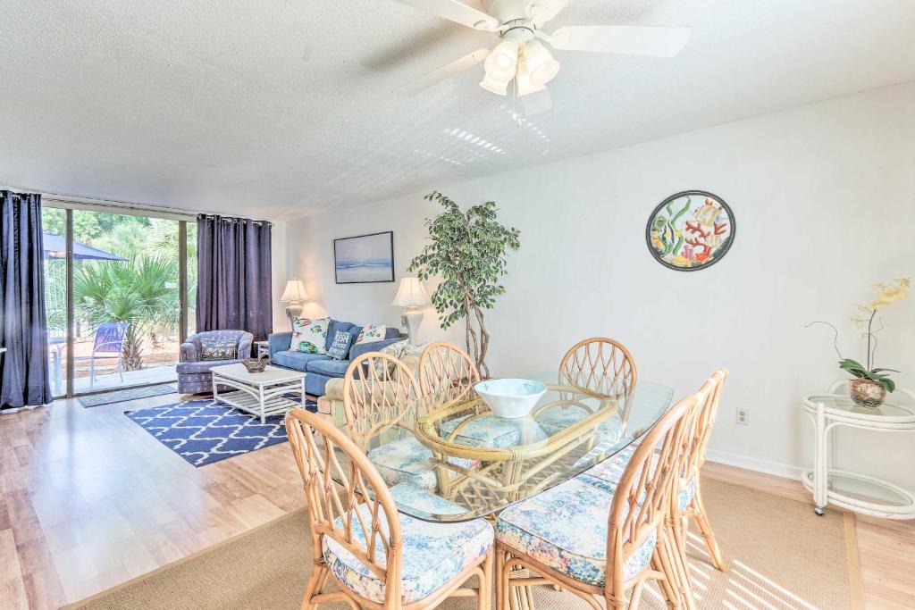 Hilton Head Island Townhome - Walk to Beach! - image 7