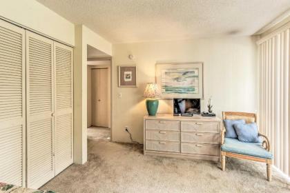 Hilton Head Island Townhome - Walk to Beach! - image 9