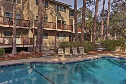 Hilton Head Villa with Balcony - Easy Walk to Beach! - image 5