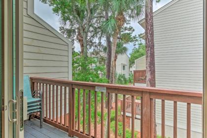 Hilton Head Villa with Balcony - Easy Walk to Beach! - image 9