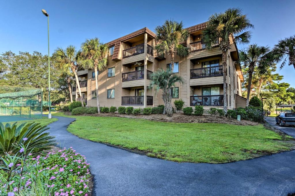 Hilton Head Condo with Amenities and Beach Access - main image