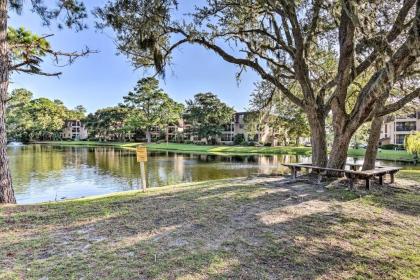 Hilton Head Condo with Amenities and Beach Access - image 2