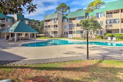 Hilton Head Condo with Pool Access - Walk to Beach! - image 17