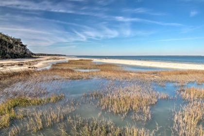 Hilton Head Condo with Pool Access - Walk to Beach! - image 5