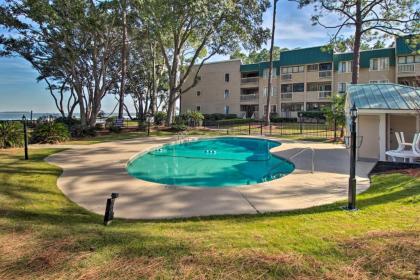 Hilton Head Condo with Pool Access - Walk to Beach! - image 6