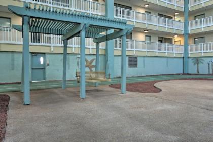 Oceanfront Family Condo Near Golf Less Than 1 Mi to Beach! - image 11