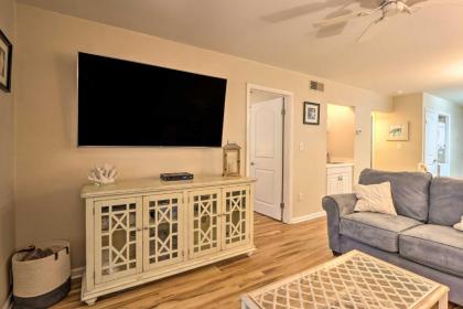 Resort Condo - Less Than half Mi to Folly Field Beach! - image 4