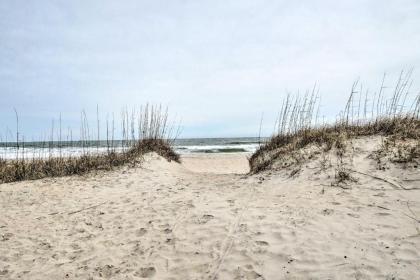 Beachfront Resort Condo with Ocean-View Balcony - image 2