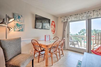 Beachfront Resort Condo with Ocean-View Balcony - image 5