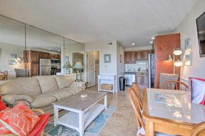 Beachfront Resort Condo with Ocean-View Balcony - image 6