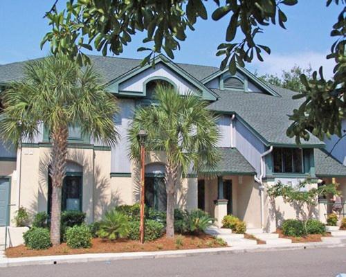 Fully Equipped Tropical Themed Villa in Hilton Head - Two Bedroom #1 - main image