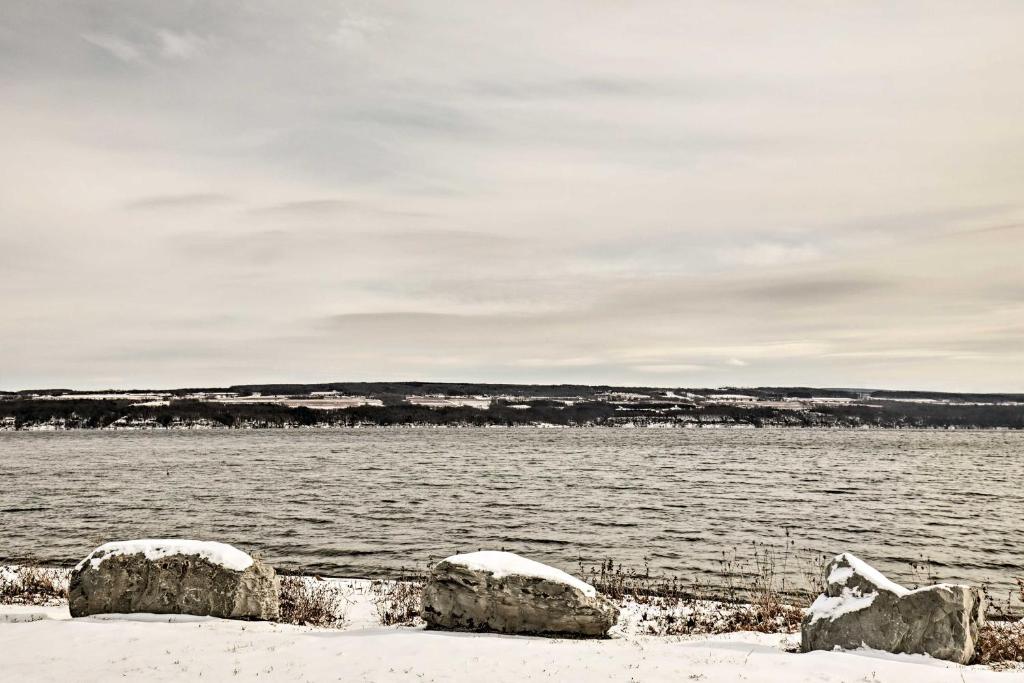 Finger Lakes Retreat with Sunroom Fire Pit and BBQ! - image 3