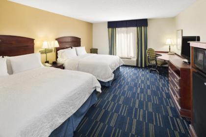 Hampton Inn Hinesville - image 11