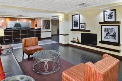 Hampton Inn Hinesville - image 15