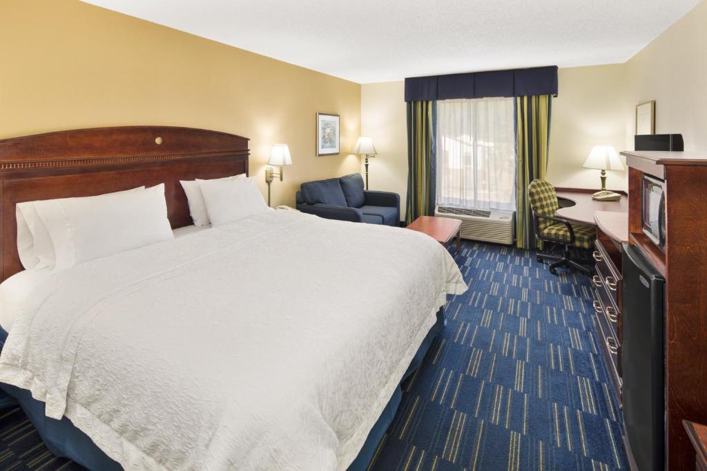 Hampton Inn Hinesville - image 4