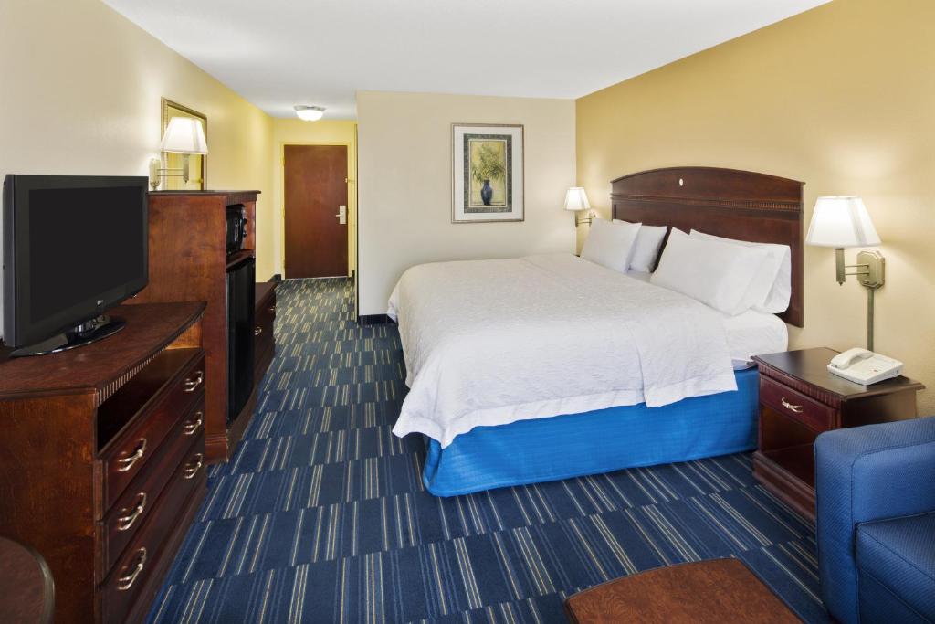 Hampton Inn Hinesville - image 5