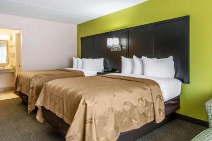 Quality Inn Hinesville - Fort Stewart Area Kitchenette Rooms - Pool - Guest Laundry - image 15