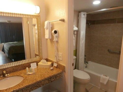 Quality Inn Hinesville - Fort Stewart Area Kitchenette Rooms - Pool - Guest Laundry - image 5