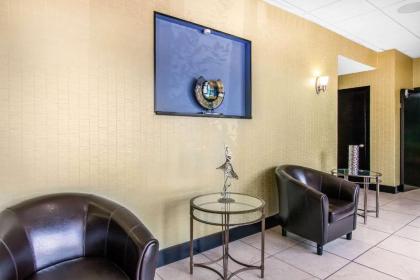 Quality Inn Hinesville - Fort Stewart Area Kitchenette Rooms - Pool - Guest Laundry - image 9