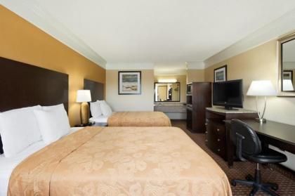 Travelodge by Wyndham Hinesville - image 15