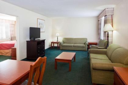 Country Inn & Suites by Radisson Hiram GA - image 3