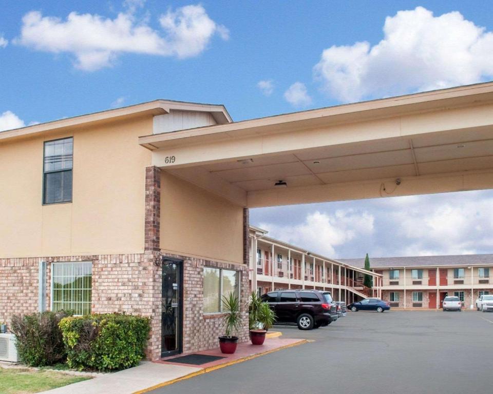 Econo Lodge Hobbs - main image