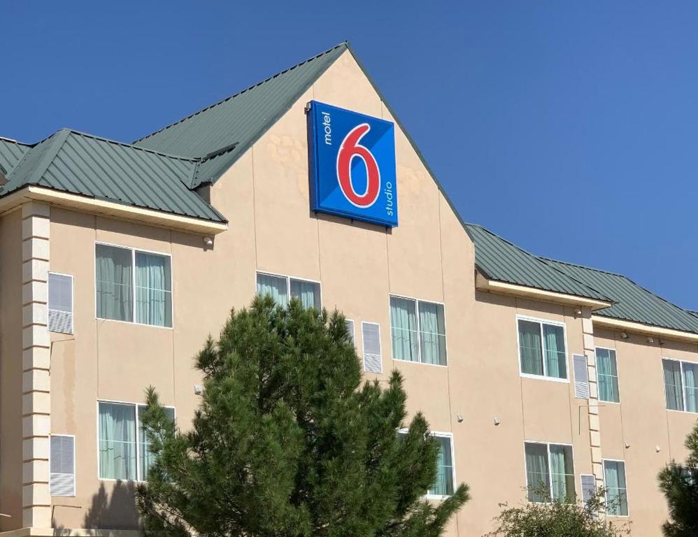 Motel 6 Hobbs NM - Event Center - main image