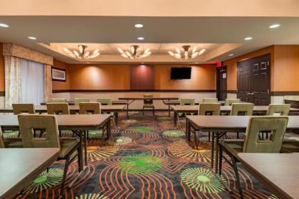 Holiday Inn Express Hotel & Suites Hobbs an IHG Hotel - image 11