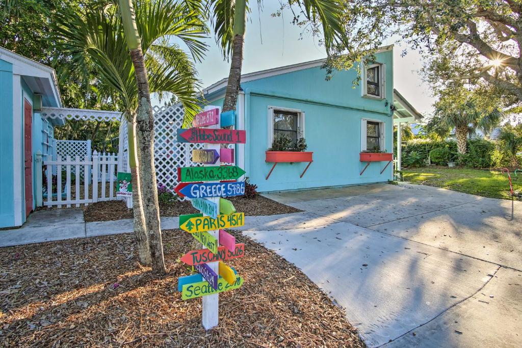 Tropical Hobe Sound Cottage Less Than 2 Mi From the Beach - main image