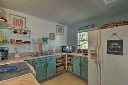 Tropical Hobe Sound Cottage Less Than 2 Mi From the Beach - image 13