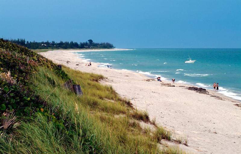 Tropical Hobe Sound Cottage Less Than 2 Mi From the Beach - image 2