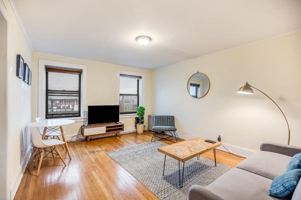 Urban Style 2BR in Hoboken - main image