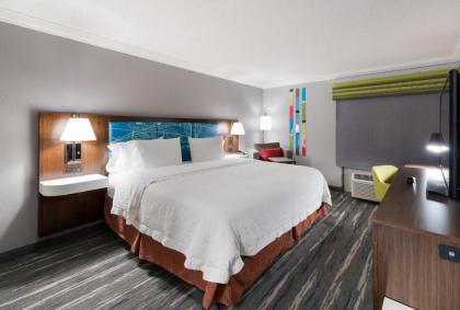 Hampton Inn & Suites Chicago-Hoffman Estates - image 16