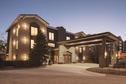 Country Inn & Suites by Radisson Chicago-Hoffman - image 1