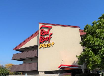 Red Roof PLUS+ Chicago - Hoffman Estates - image 8