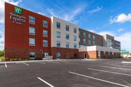 Holiday Inn Express  Suites   Hoffman Estates an IHG Hotel