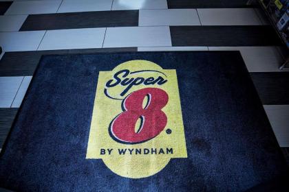 Super 8 by Wyndham Holbrook - image 8