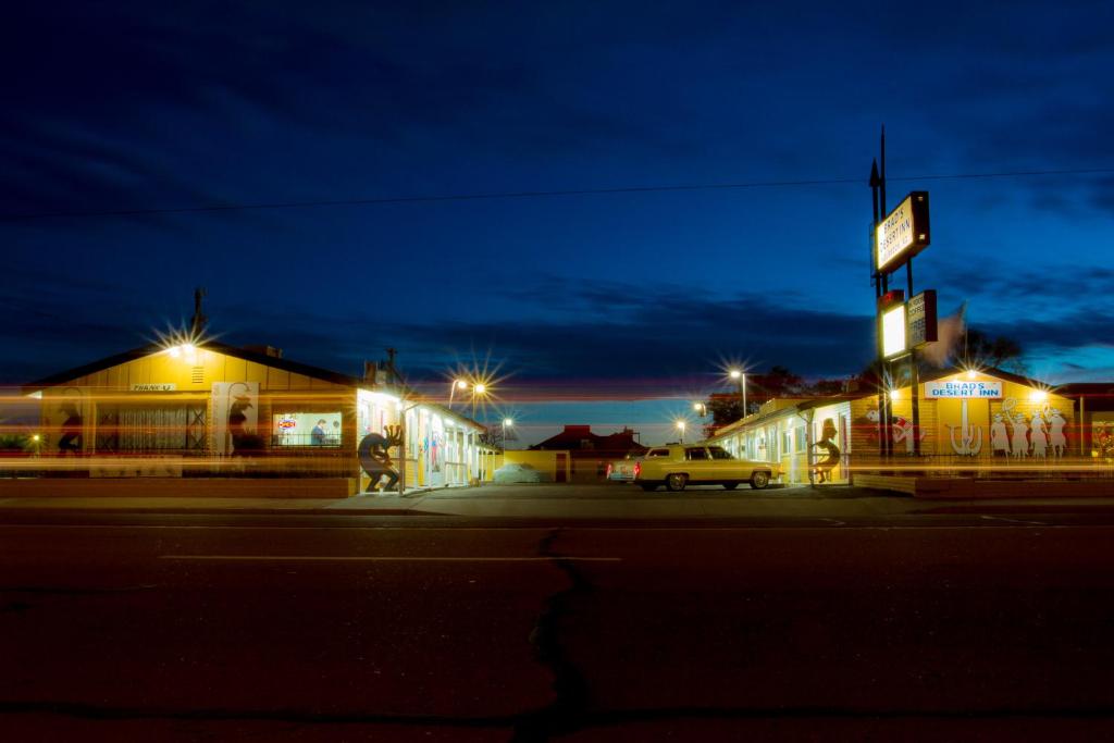 Brad's Desert Inn - image 2