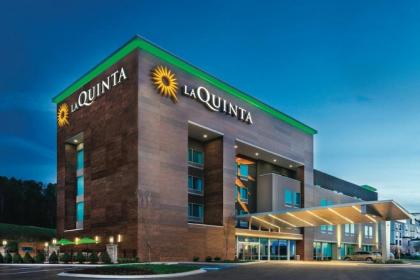 La Quinta Inn & Suites by Wyndham Holbrook Petrified Forest - image 2