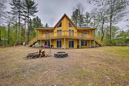 Waterfront Davis Pond Cabin with Dock and Kayaks! - image 10