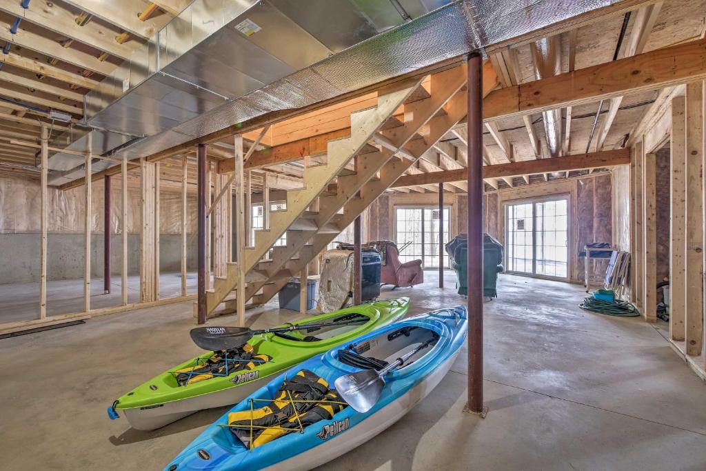 Waterfront Davis Pond Cabin with Dock and Kayaks! - image 5